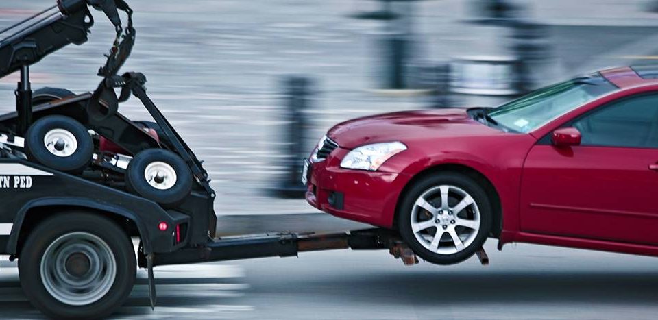 5 Benefits Of Hiring A Towing Company When Your Car Suddenly Breaks Down